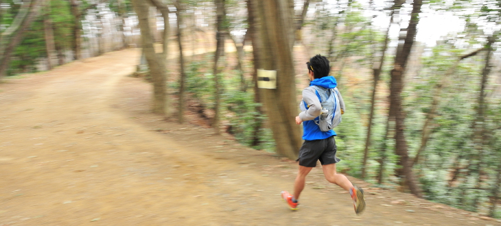 【地元の水資源応援】天然水「い・ろ・は・す」を飲めば飲むほど、日本中の水辺にホタルが輝く！？