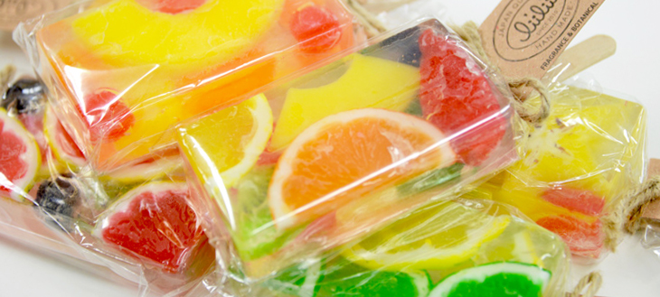 【自立支援】まるでスイーツ工房！リィリィのフルーツキャンディバーソープが生まれる場所を訪ねてみた