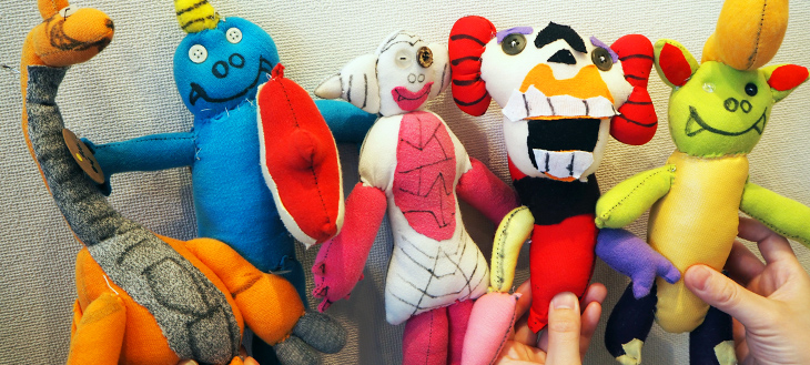 【個性爆発!!】ぬいぐるみで表現をし続けるアーティスト、秋場円貴さんの初個展が衝撃的だった！！