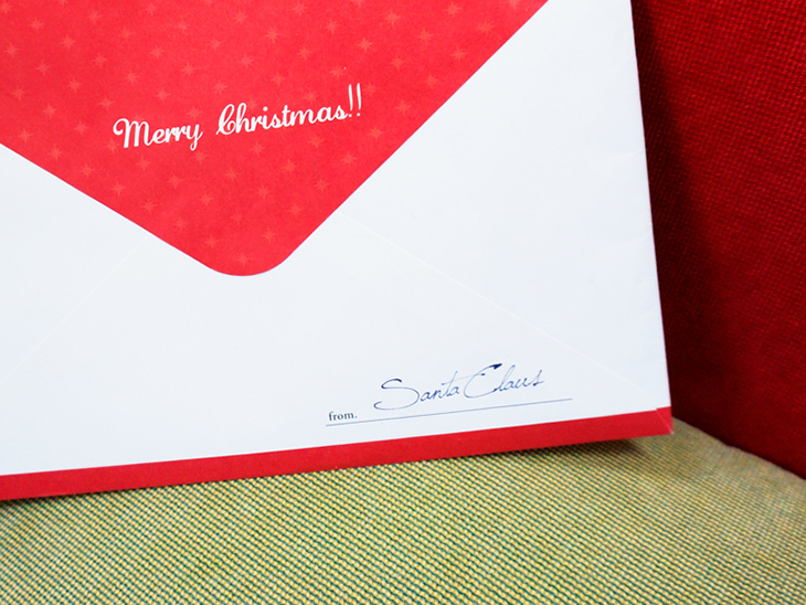 「Merry Christmas!!Saint Claus」と書かれた封筒
