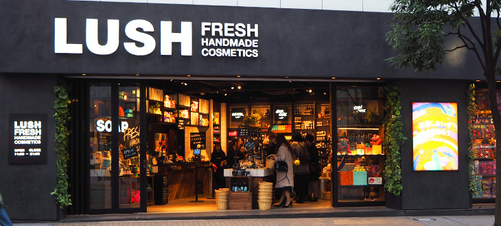 【LUSH】クリスマスは”裸”がテーマ！パッケージを脱ぎ捨てた限定ネイキッド商品がおすすめな理由